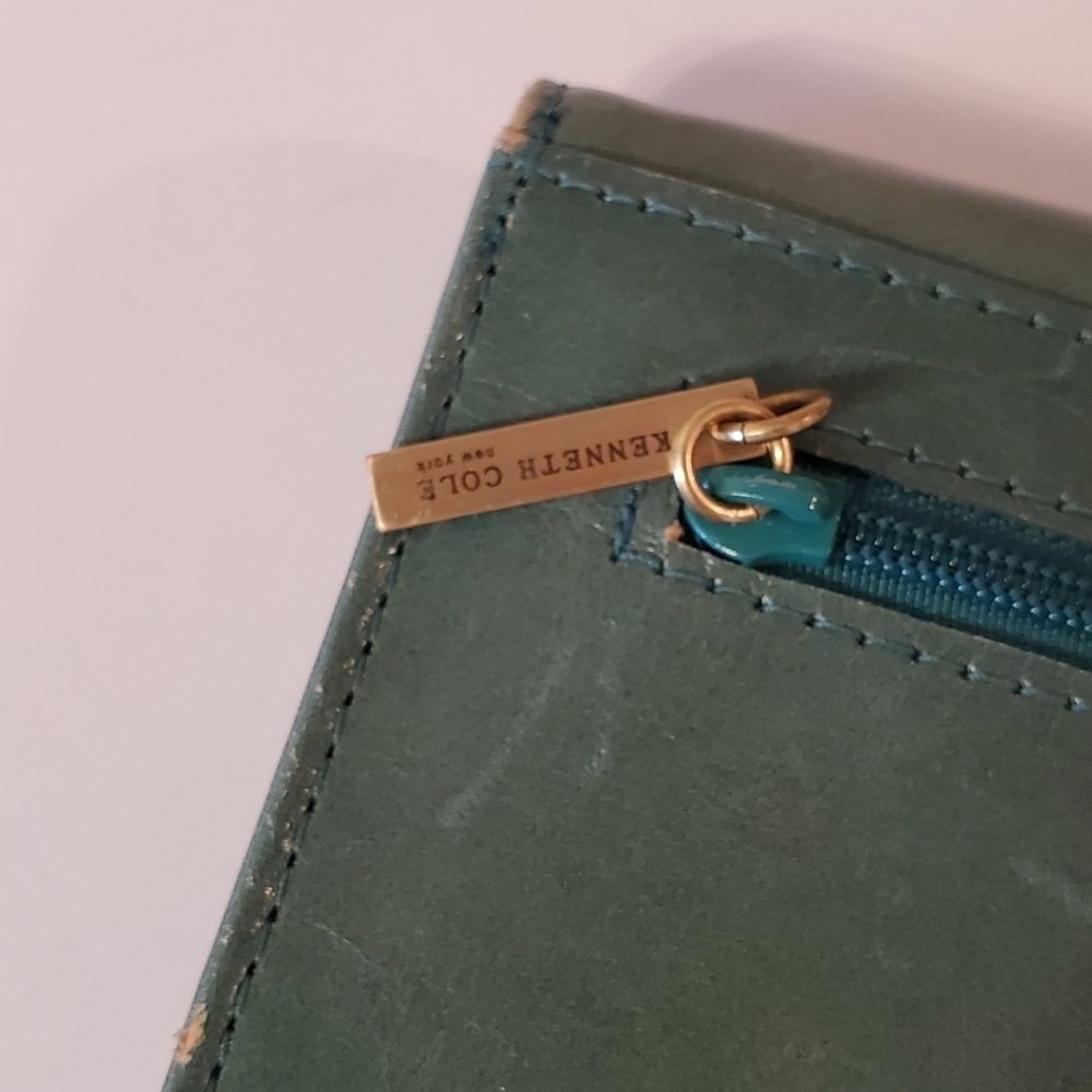 Kenneth Cole New York Green Leather Wallet - Picture 11 of 11